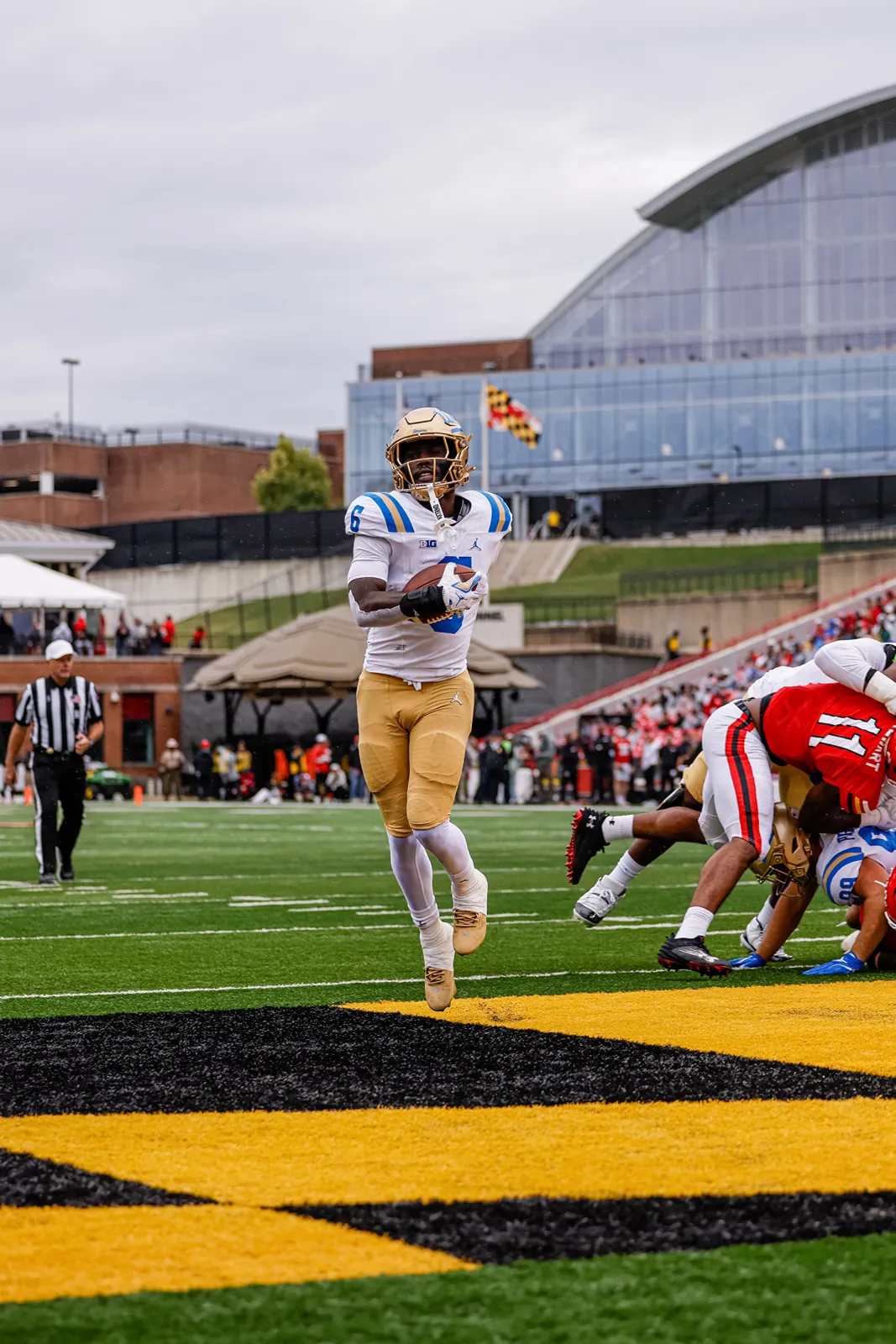 Anthony Woods carries the ball