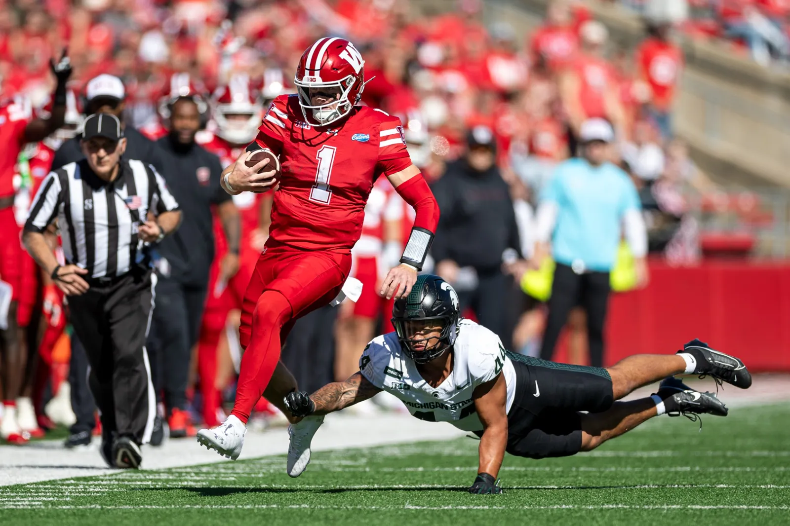 Colton Joseph running against Michigan State, October 3